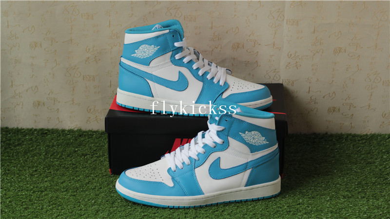 Authentic Air Jordan 1 Retro UNC